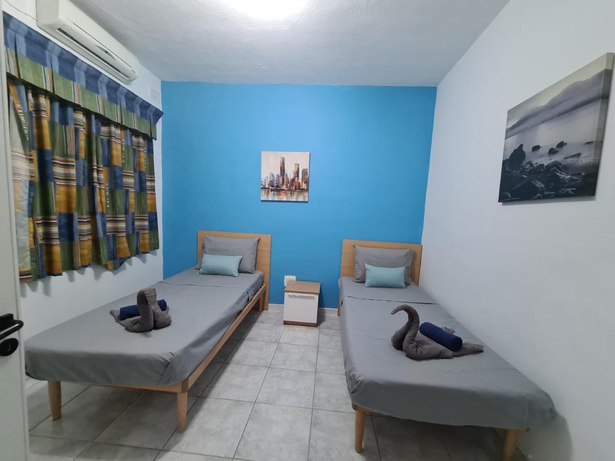Spacious Seafront Apt Next To Sliema-Valeta Ferry Bagian luar foto
