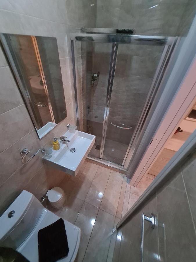Spacious Seafront Apt Next To Sliema-Valeta Ferry Bagian luar foto