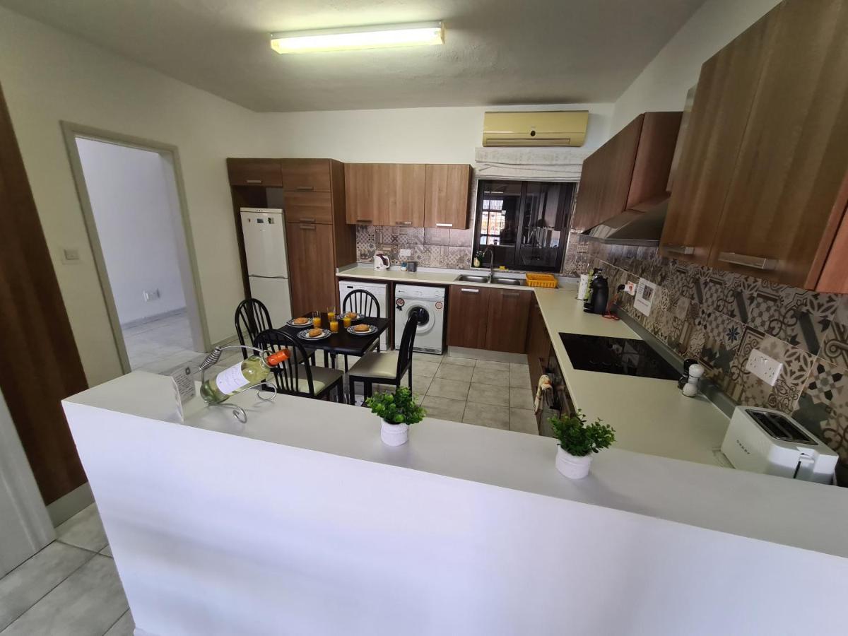 Spacious Seafront Apt Next To Sliema-Valeta Ferry Bagian luar foto